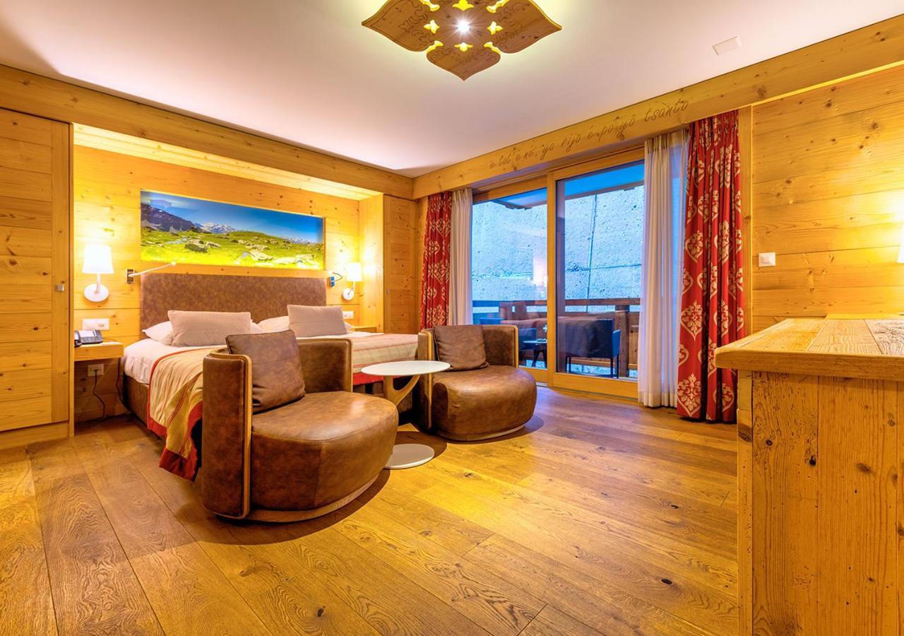Nendaz 4 Vallees & Spa 4* Superior Екстериор снимка