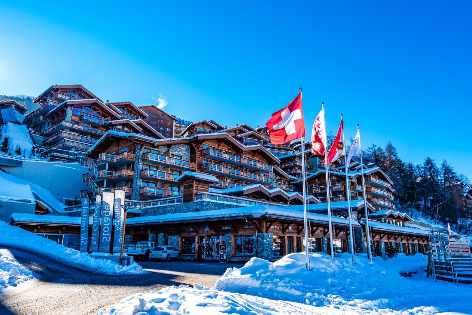 Nendaz 4 Vallees & Spa 4* Superior Екстериор снимка